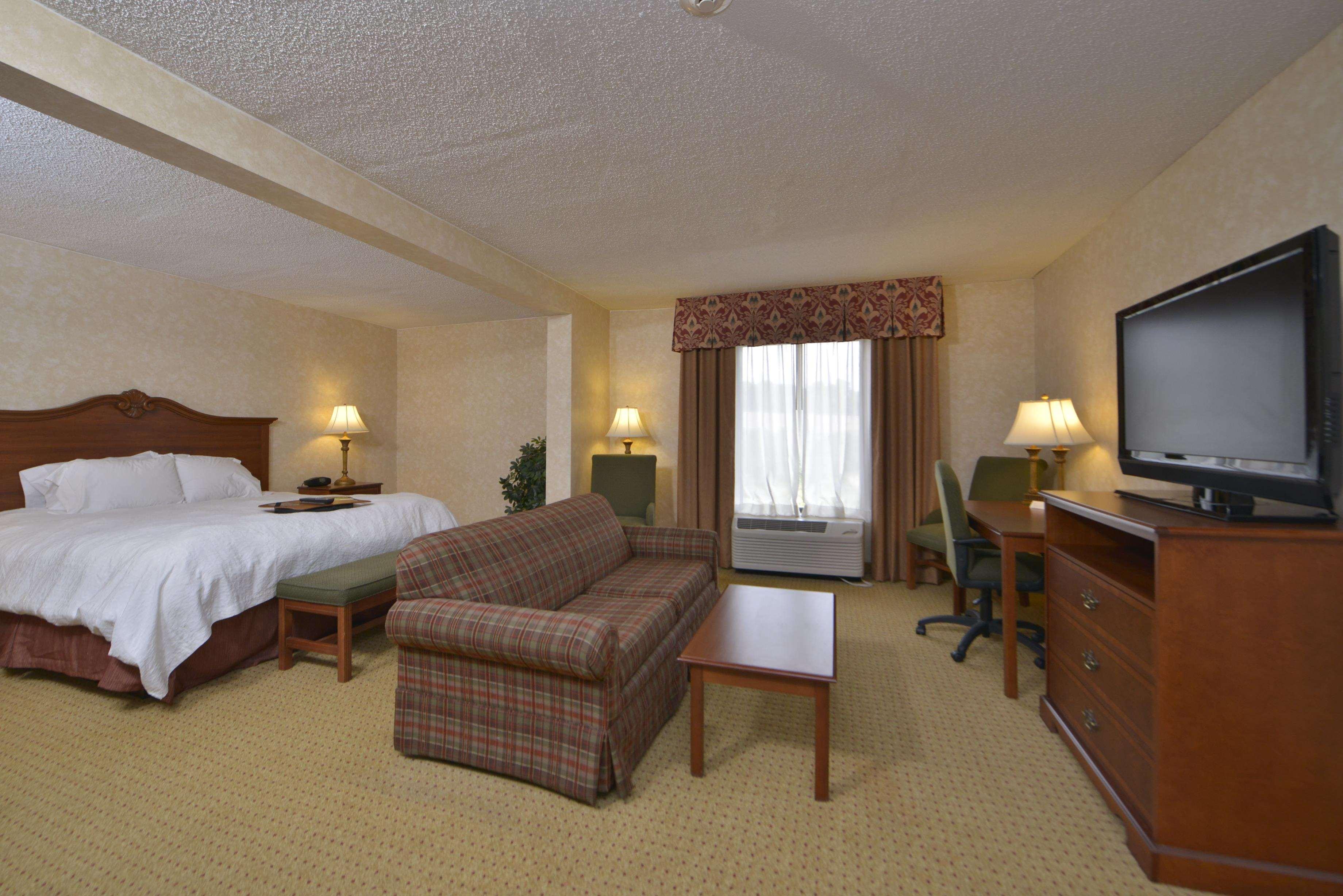 Hampton Inn Wytheville Buitenkant foto