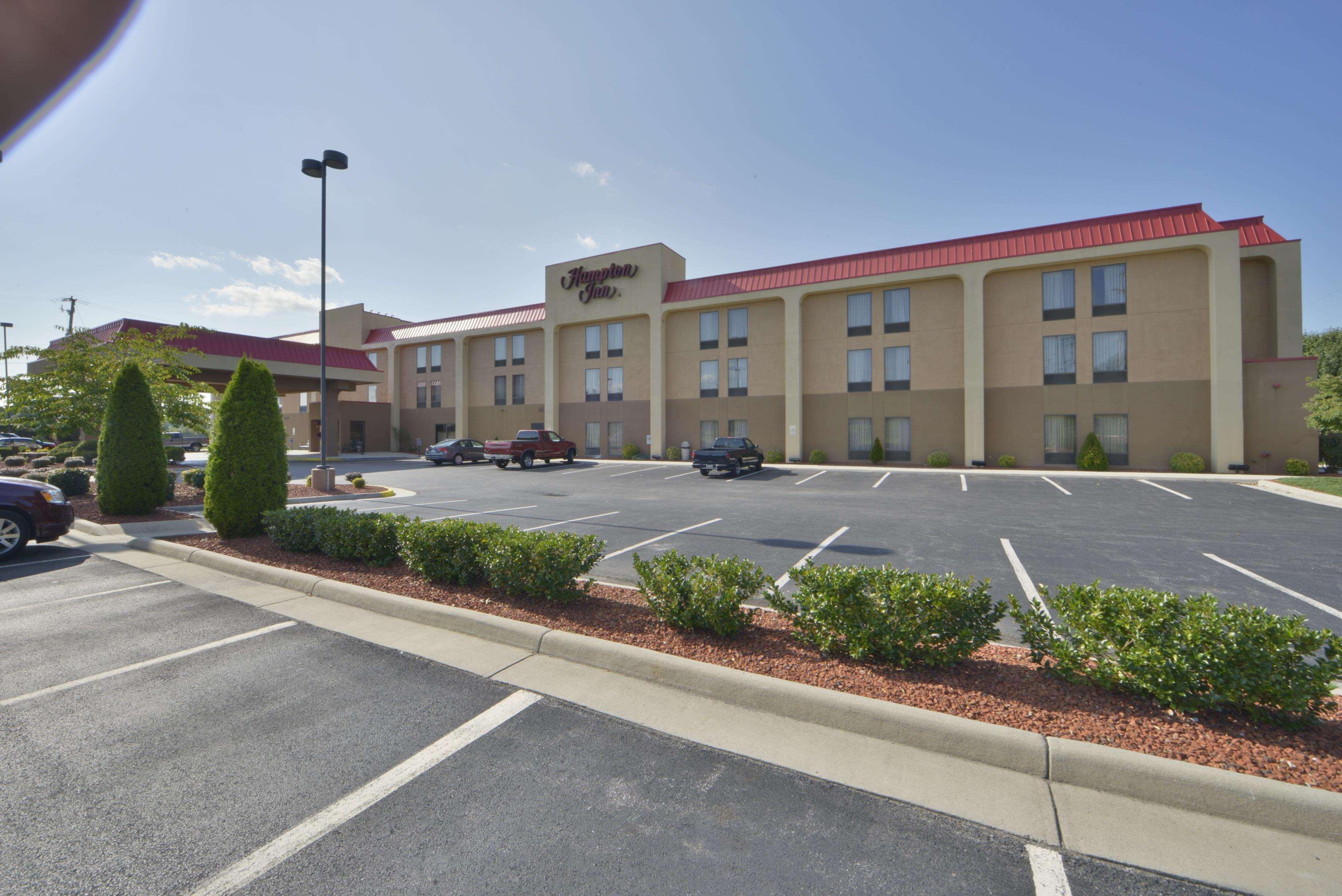 Hampton Inn Wytheville Buitenkant foto