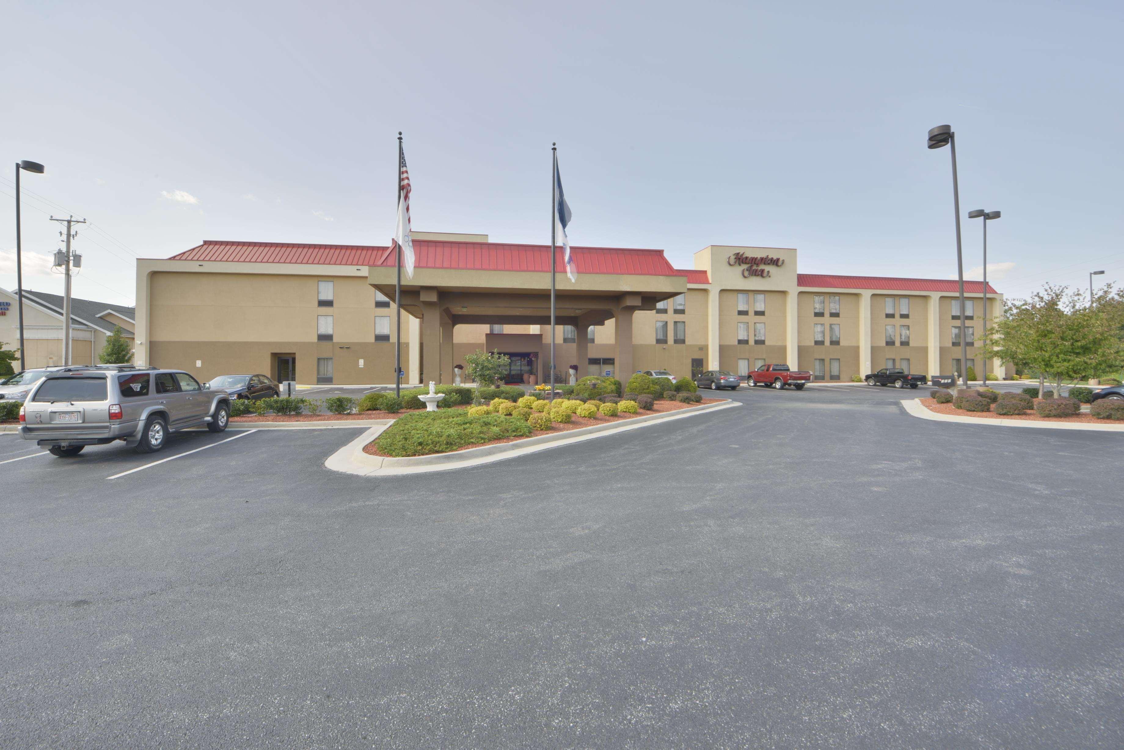 Hampton Inn Wytheville Buitenkant foto