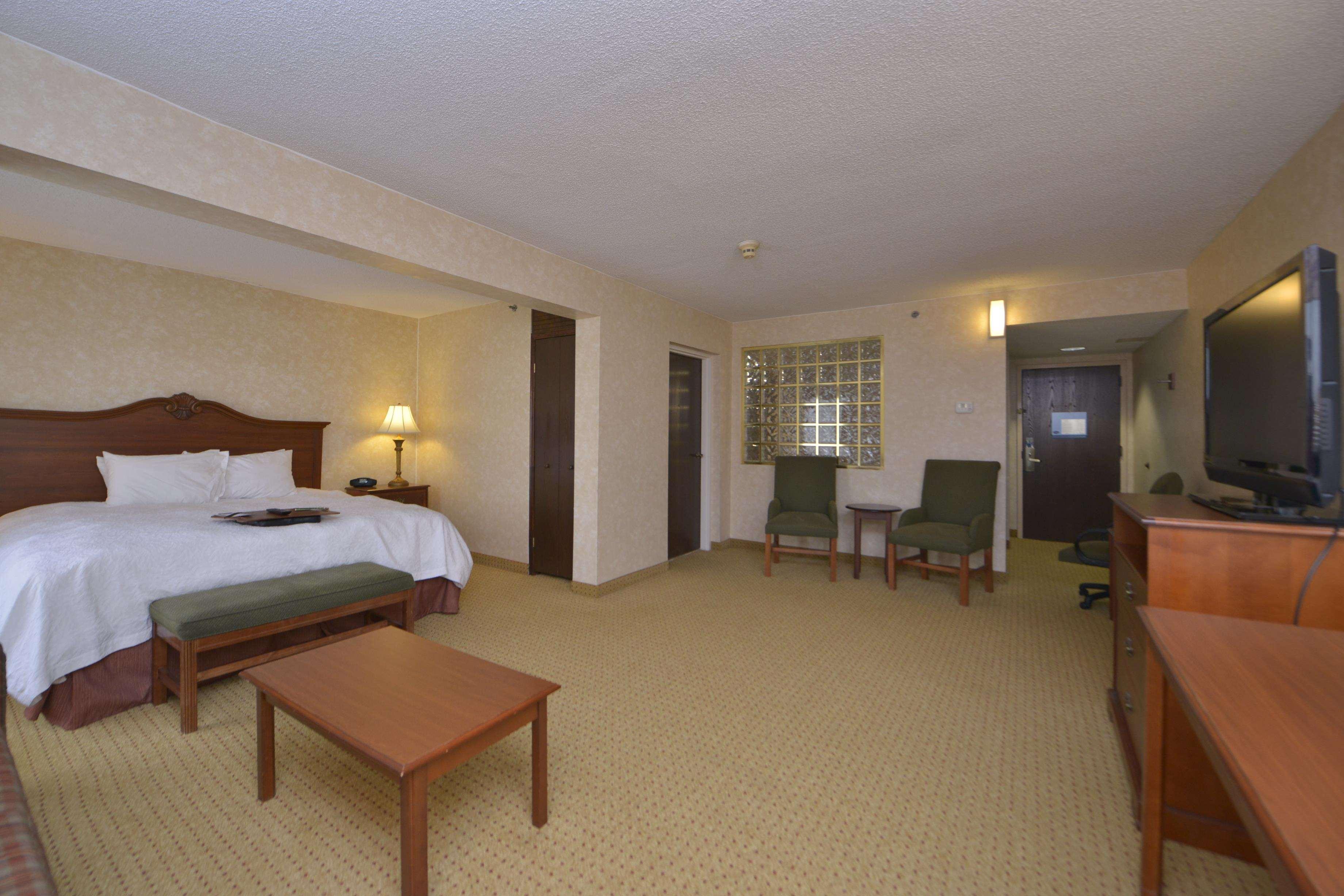 Hampton Inn Wytheville Buitenkant foto