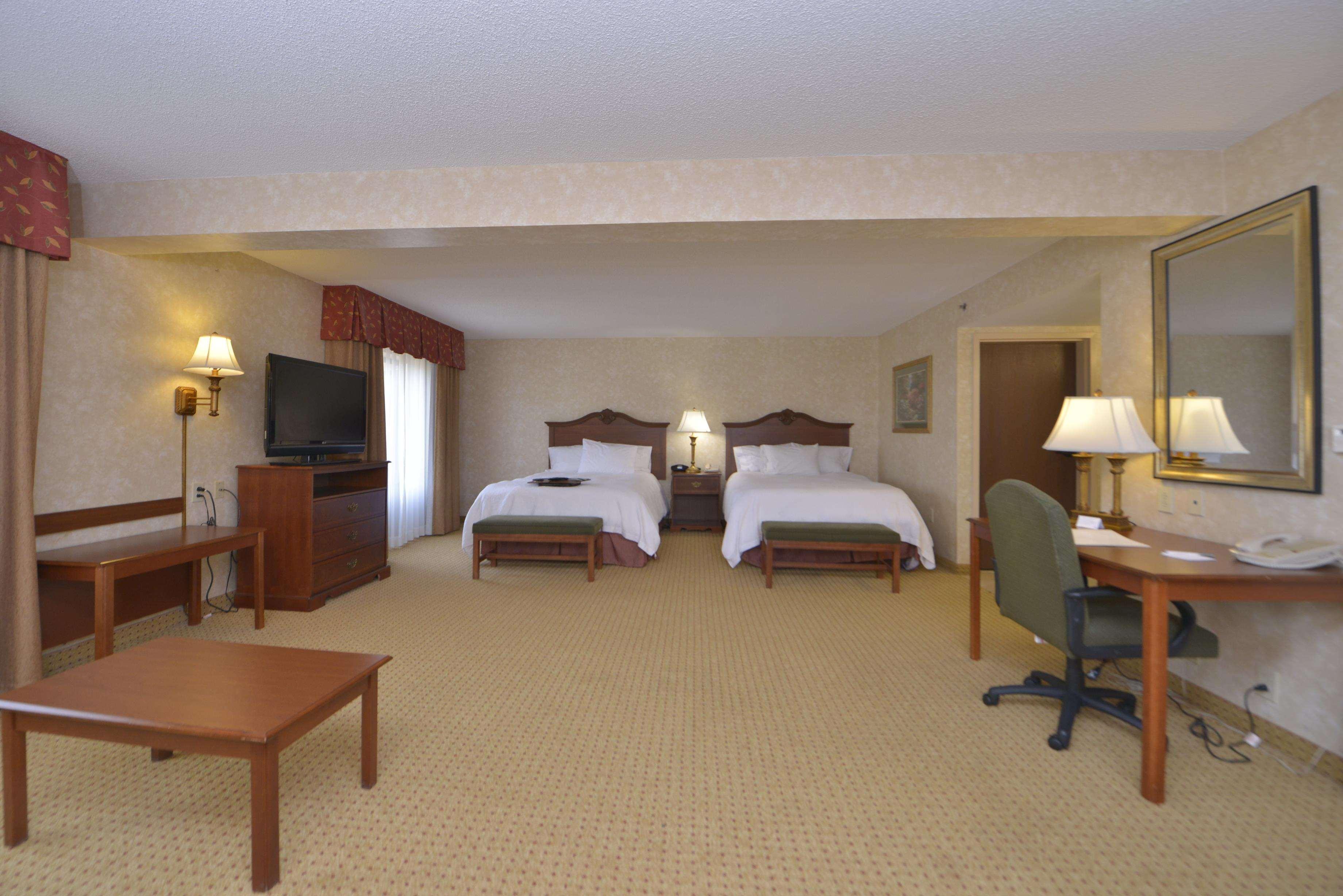 Hampton Inn Wytheville Buitenkant foto