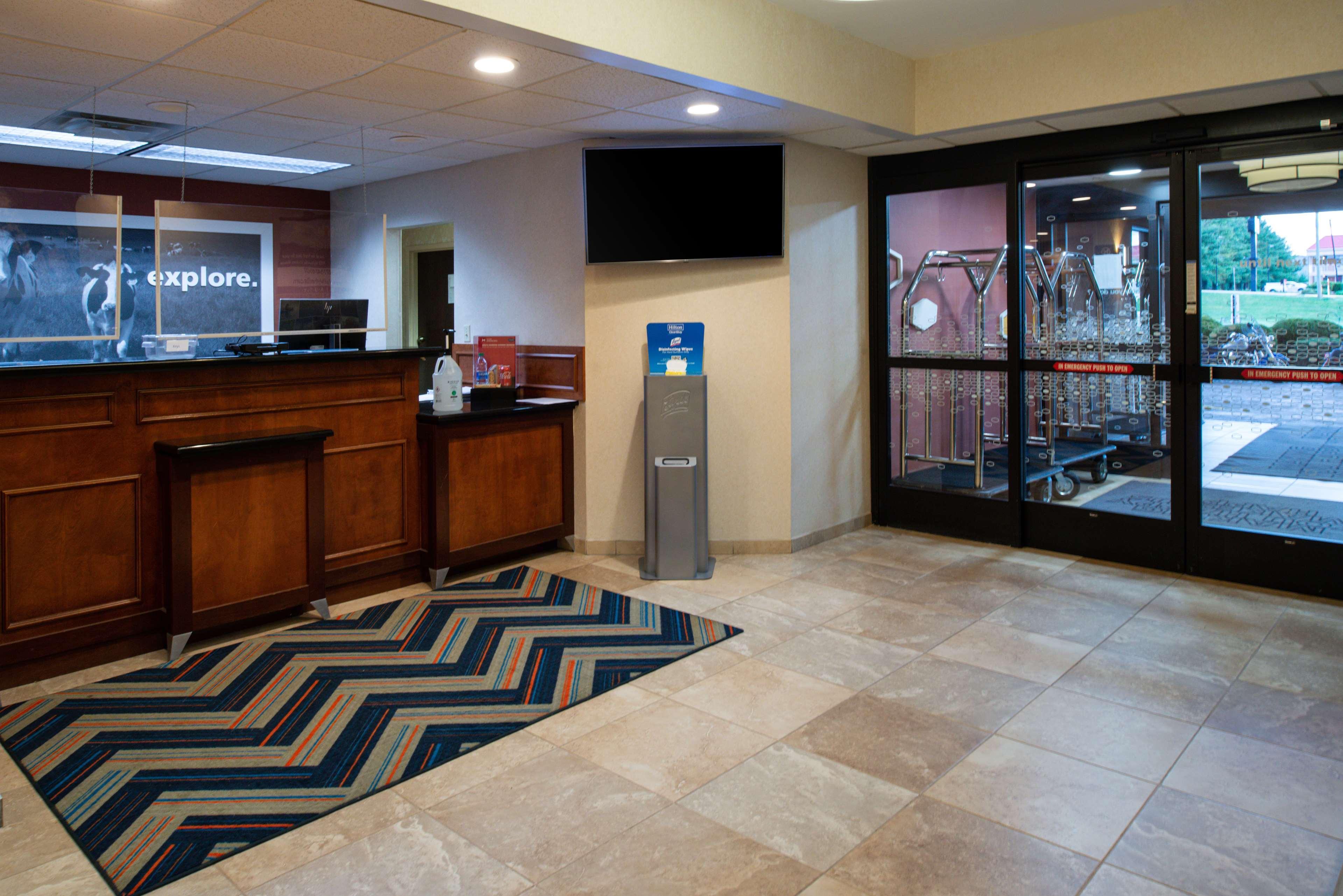 Hampton Inn Wytheville Buitenkant foto