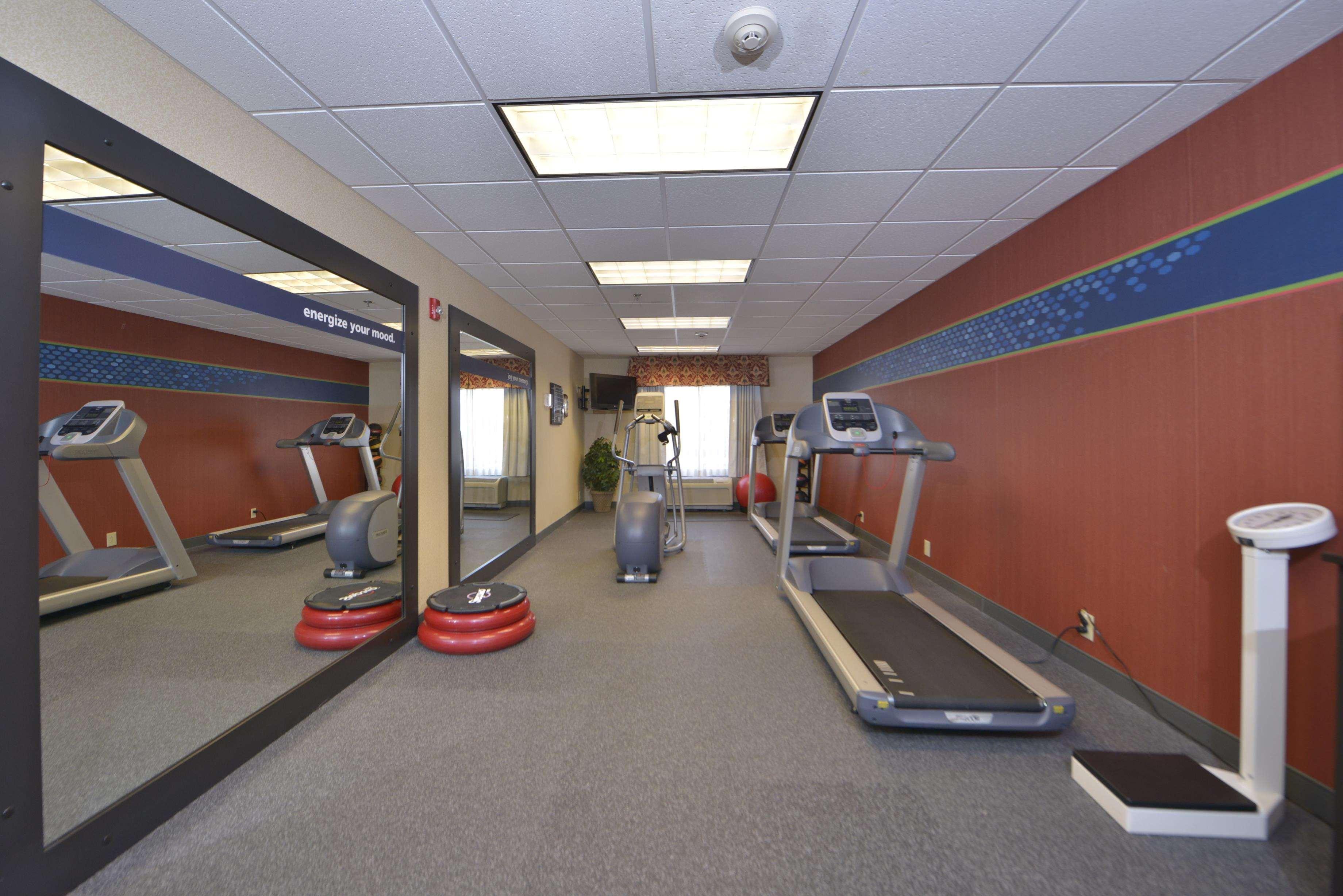 Hampton Inn Wytheville Buitenkant foto