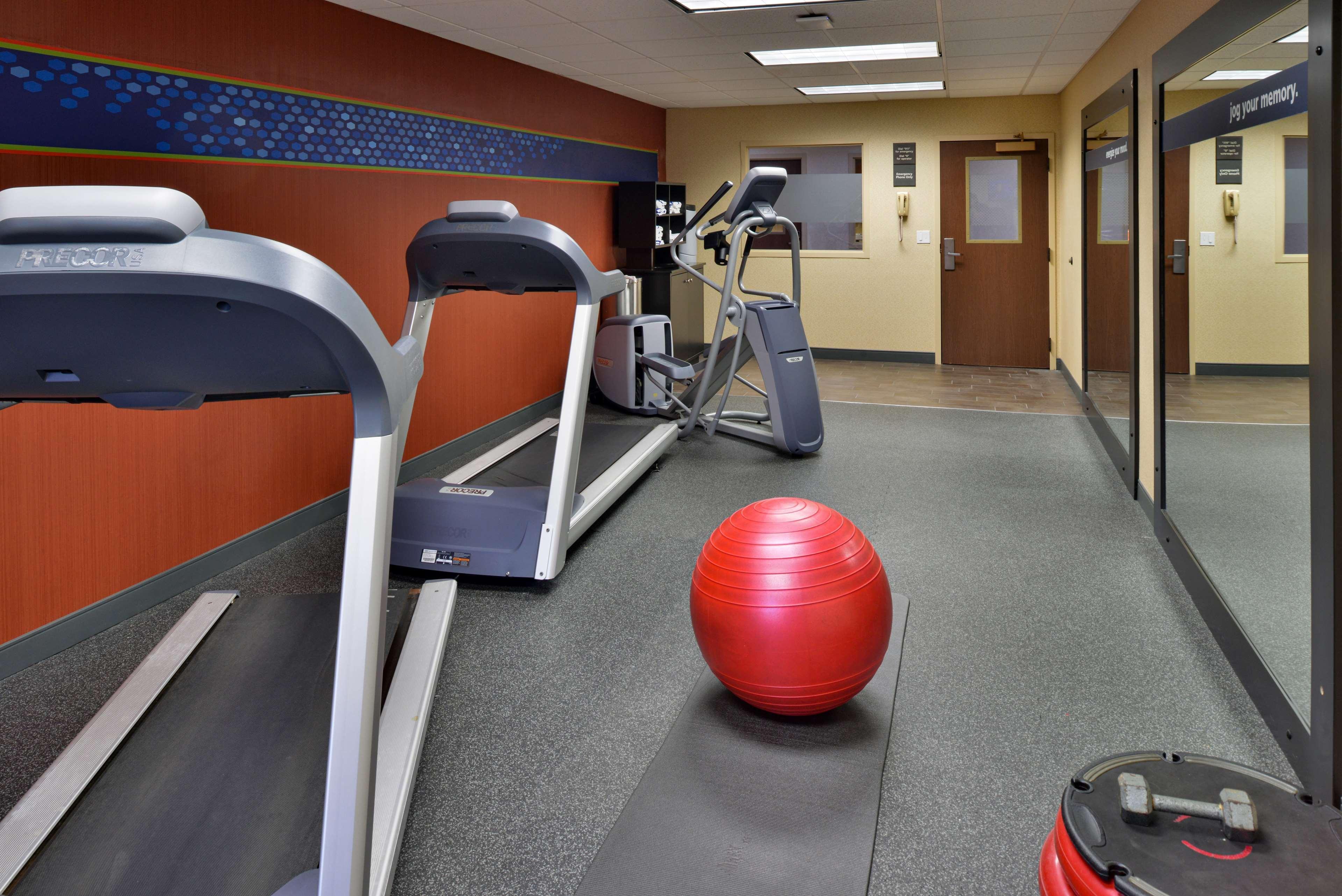 Hampton Inn Wytheville Buitenkant foto