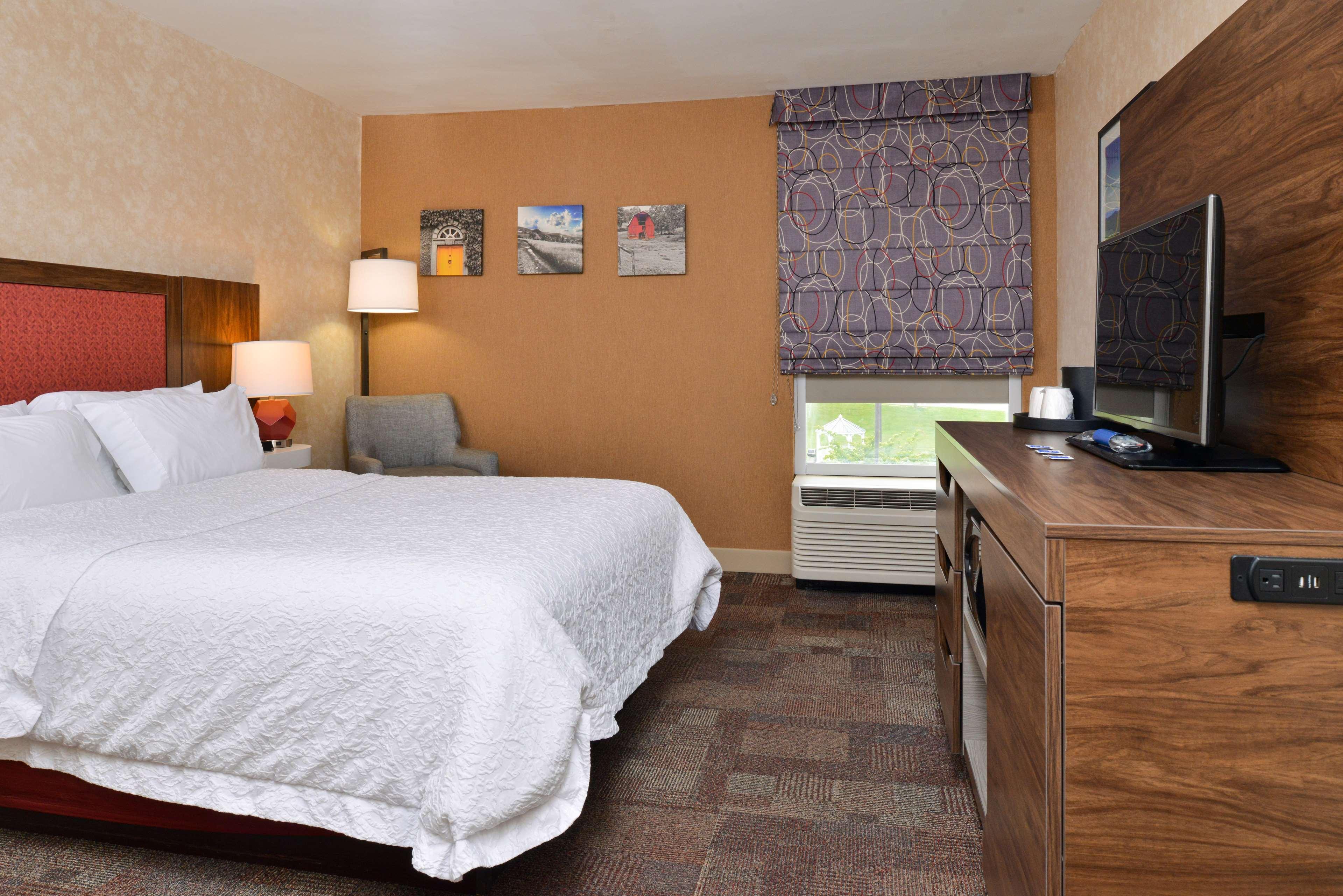 Hampton Inn Wytheville Buitenkant foto
