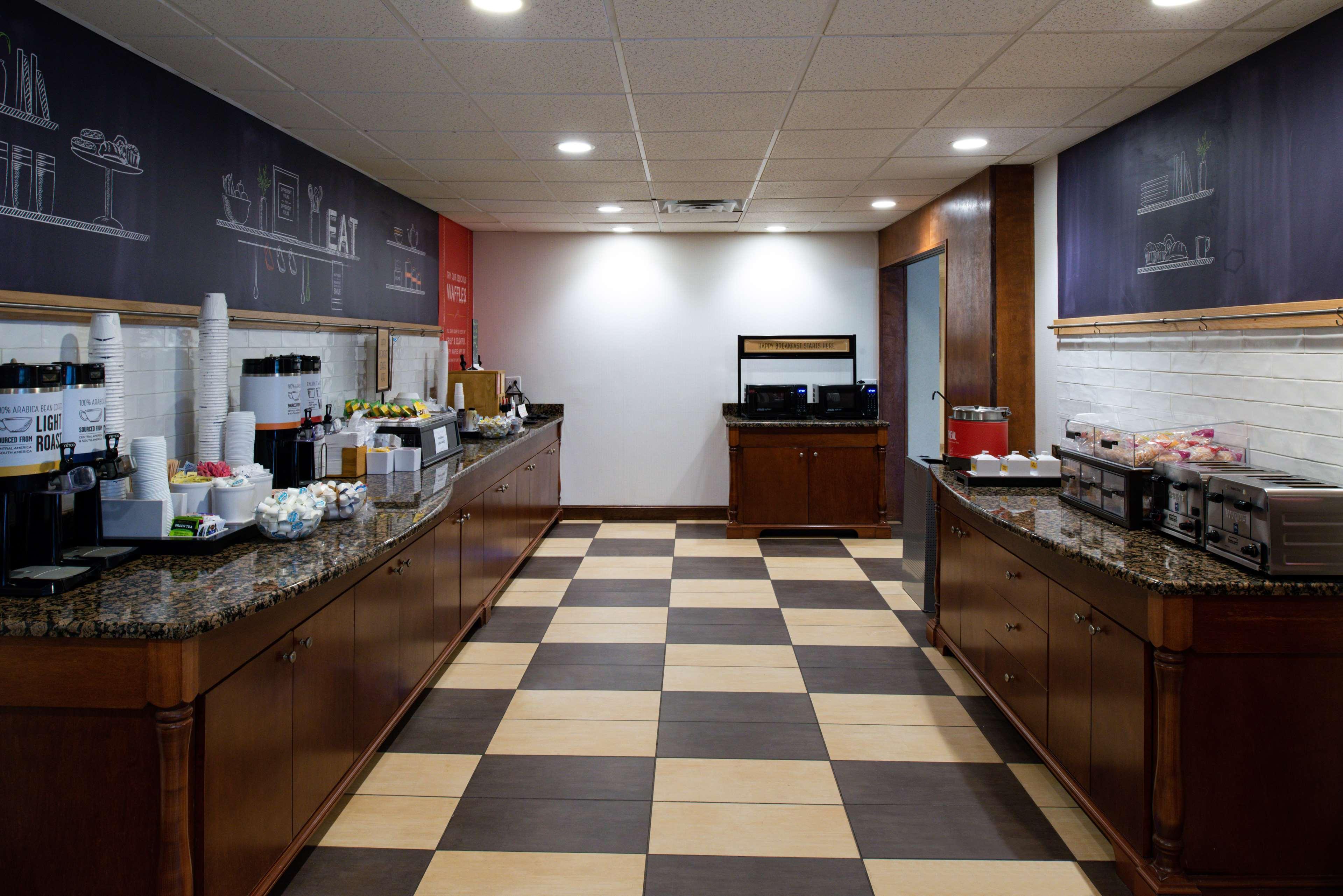 Hampton Inn Wytheville Buitenkant foto