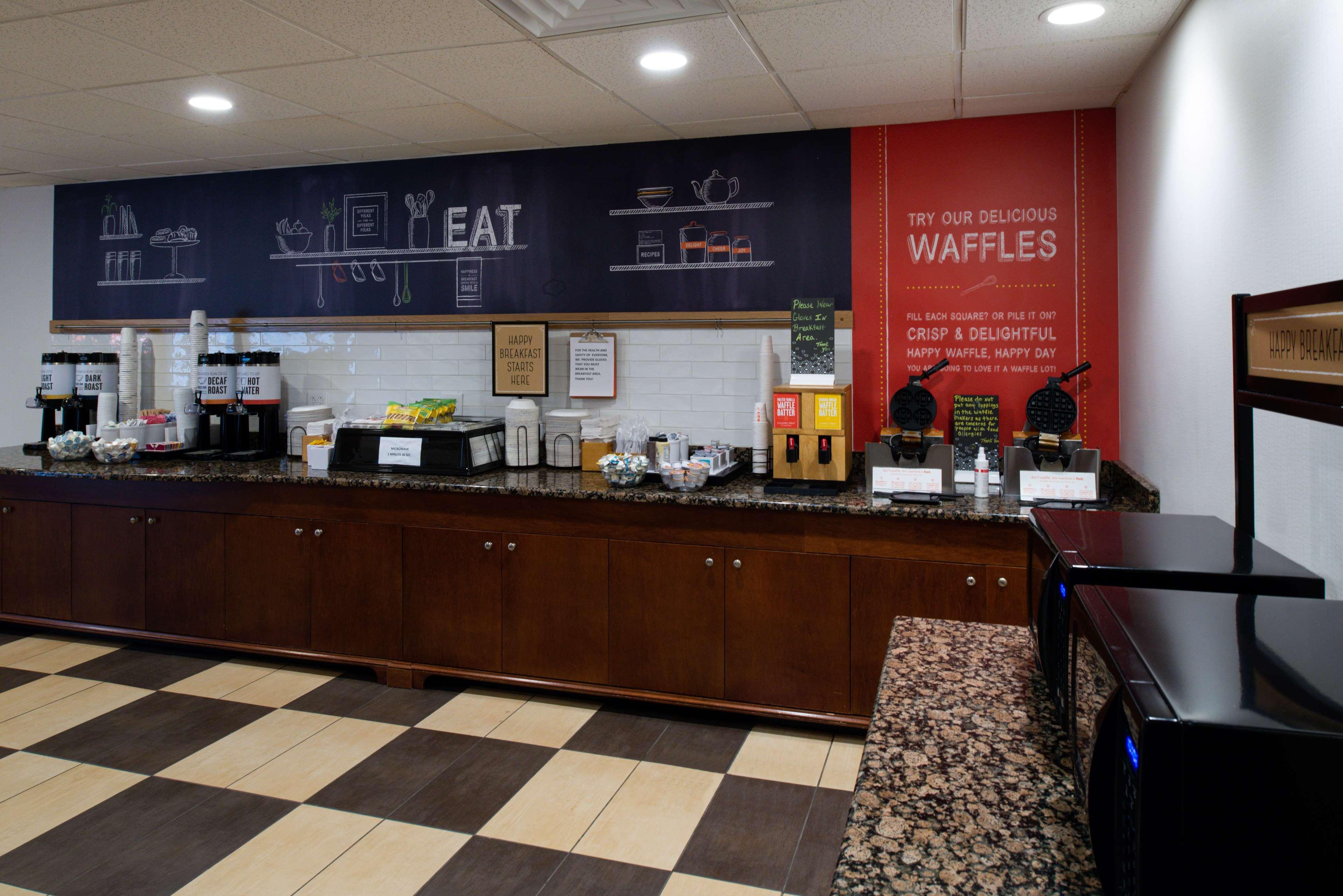 Hampton Inn Wytheville Buitenkant foto